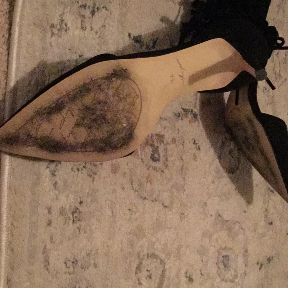Shoes - Picture 6 of 7
